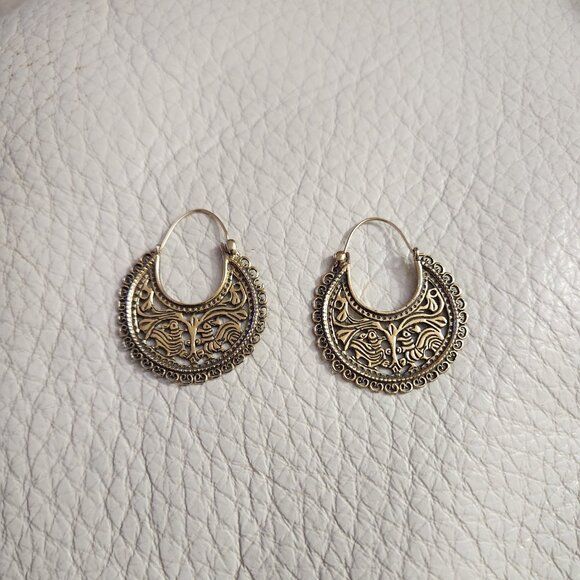 Vintage Filigree Earrings - Picture 1 of 4